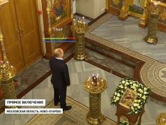 В.Путин в церкви на Рождество, 7.01.22. Скрин видео: t.me/anatoly_nesmiyan