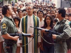 Кадр из к/ф "Ромеро" (1989): media.pauline.org